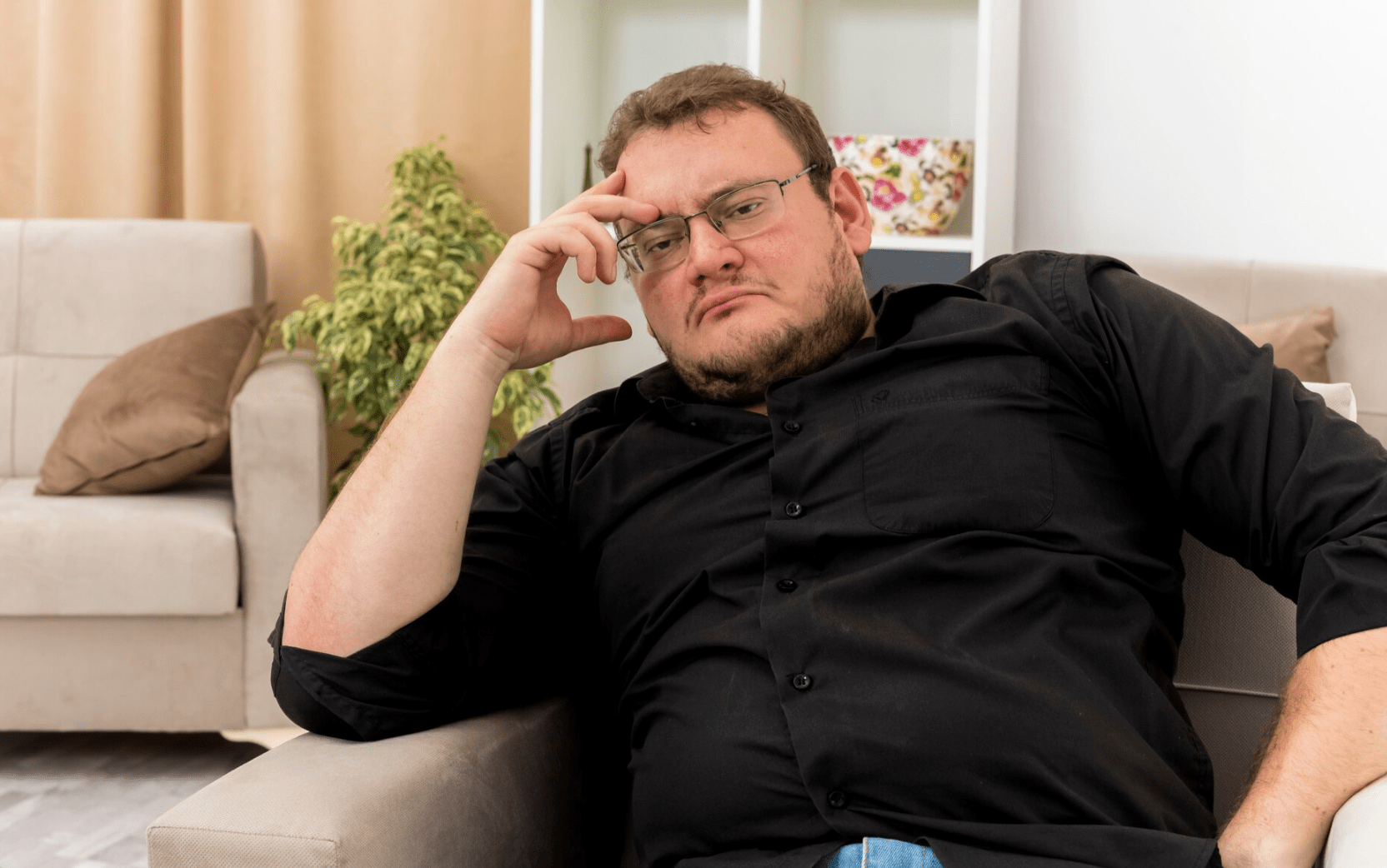 چگونه استرس می‌تواند باعث افزایش وزن شود؟