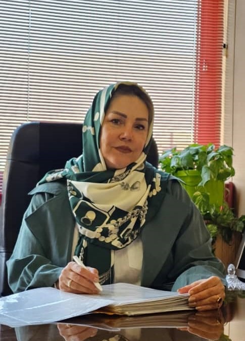 مریم شکوری