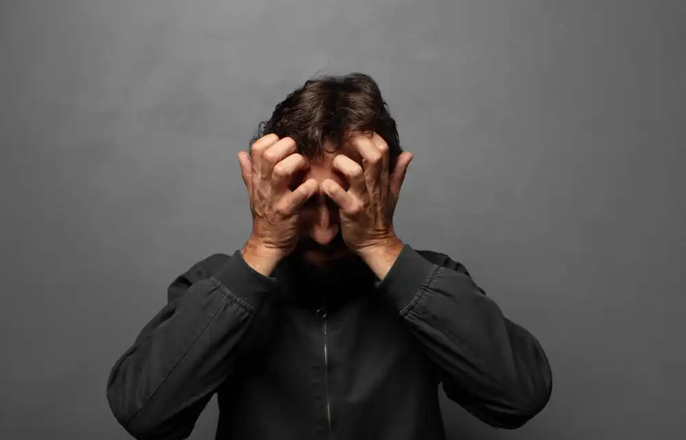حمله پانیک چیست؟ ۵ تمرین فوری برای کنترل حمله پانیک در چند ثانیه